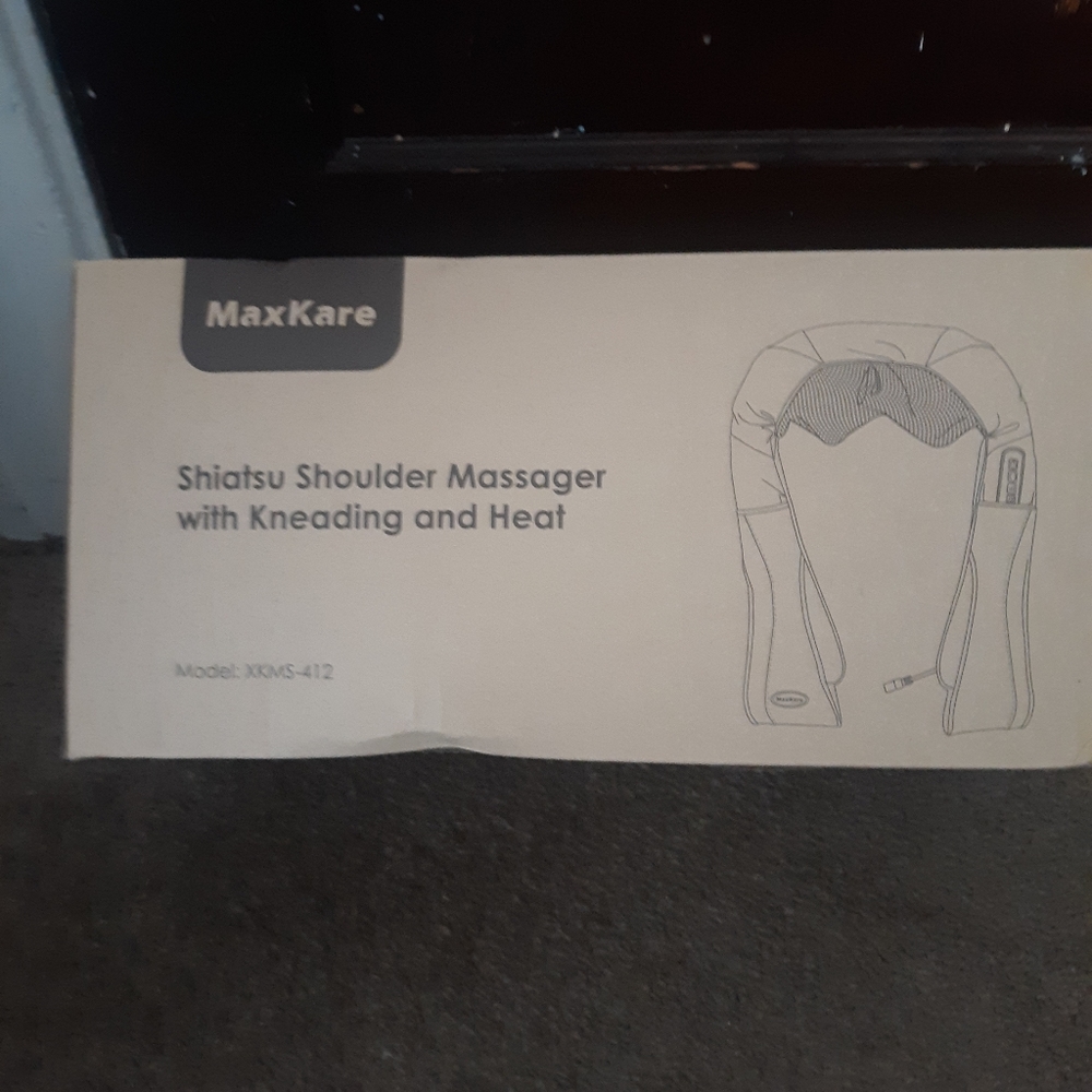 Shoulder massager